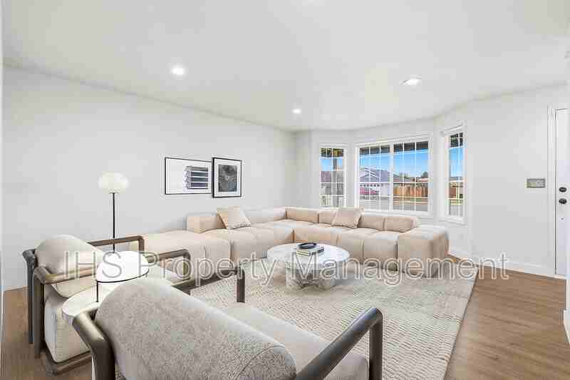 8503 Desoto Dr - Photo 3 of 19