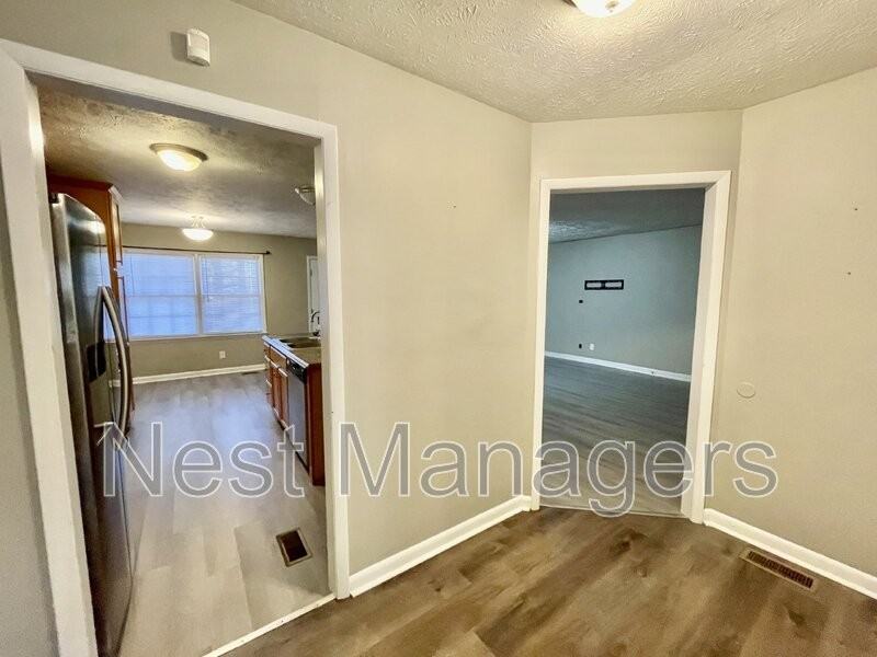 6928 Bostick Dr - Photo 2 of 18