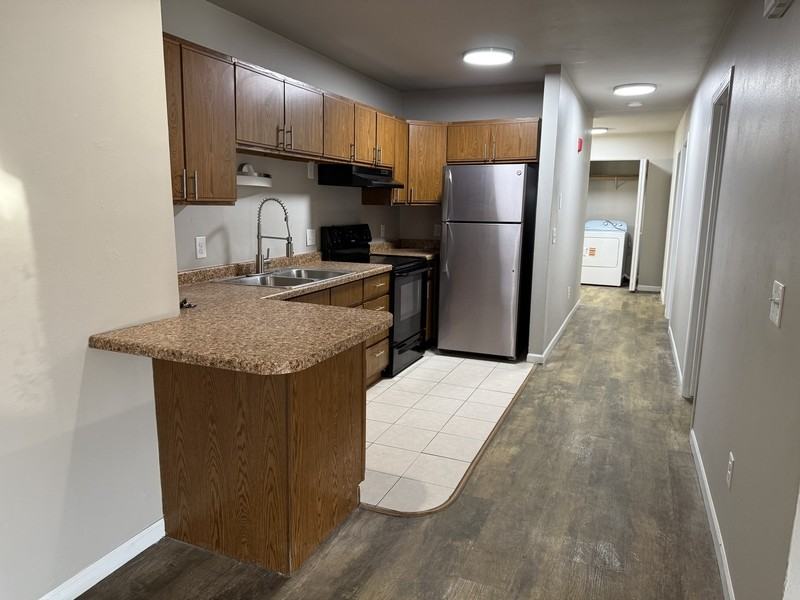 825 Wisconsin St - Photo 5 of 22