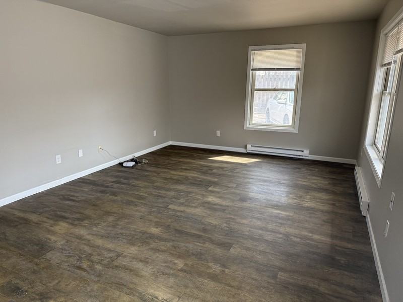 825 Wisconsin St - Photo 2 of 22