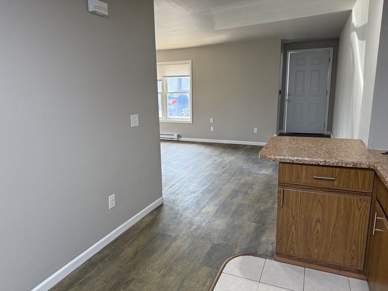 825 Wisconsin St - Photo 7 of 22