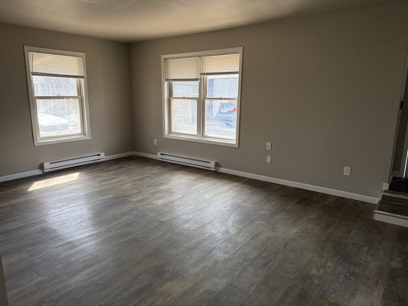 825 Wisconsin St - Photo 3 of 22