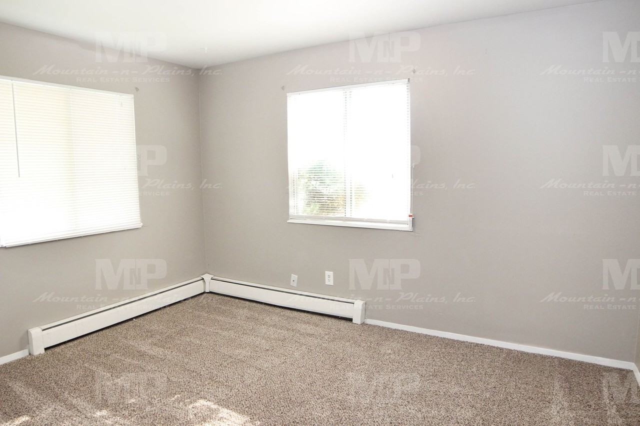 2909 Sumac St #A - Photo 4 of 9