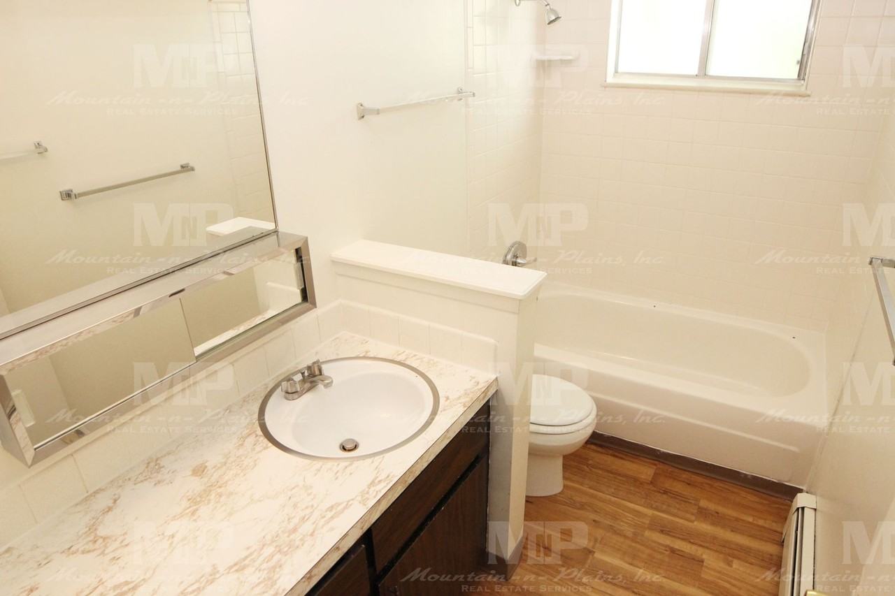 2909 Sumac St #A - Photo 6 of 9
