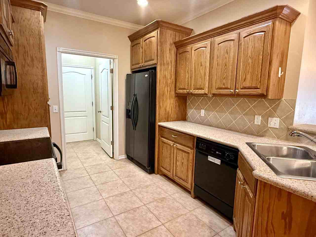 11313 Nw 121st Pl - Photo 3 of 18