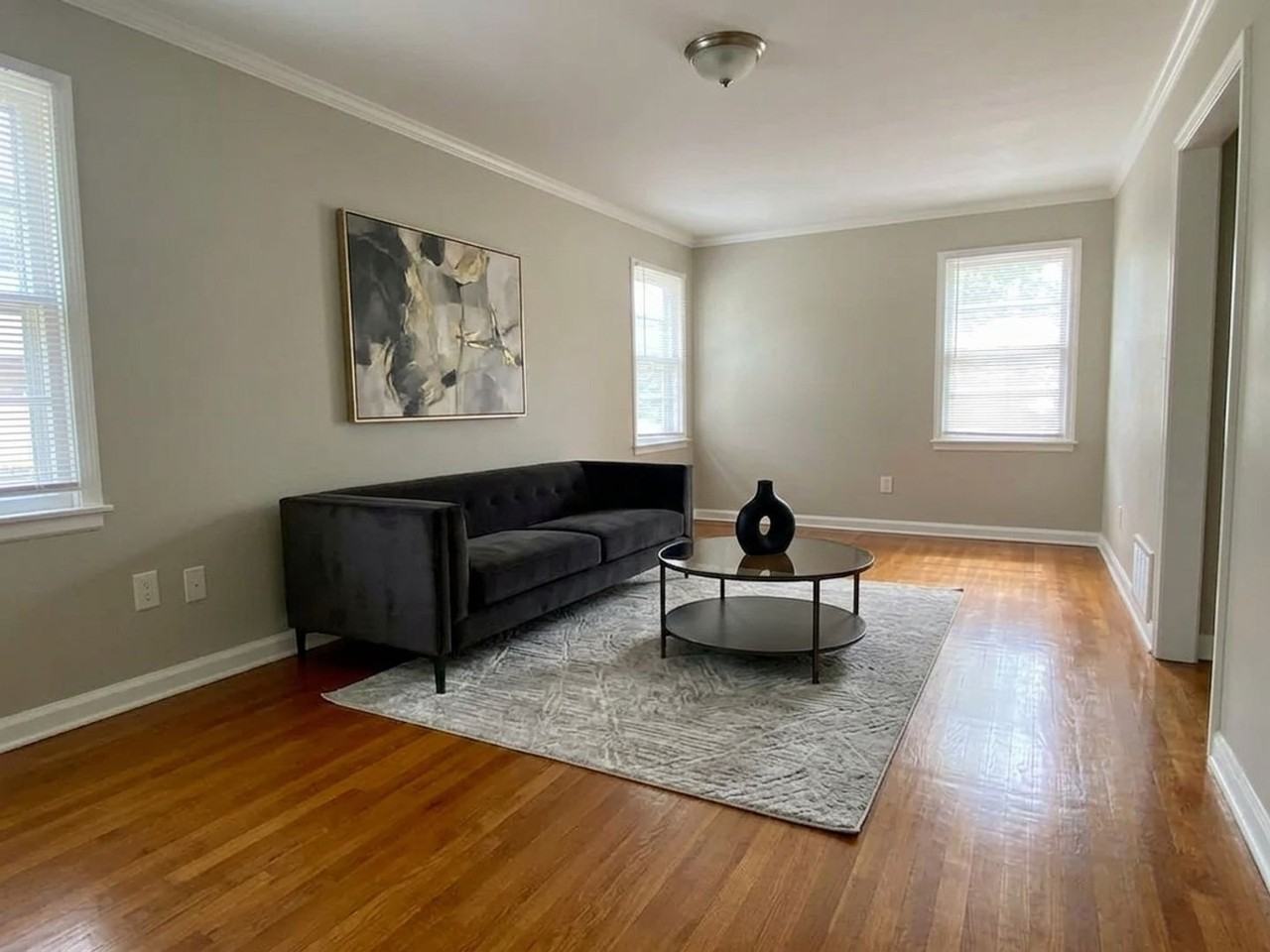 1434 Marcia Rd - Photo 4 of 10