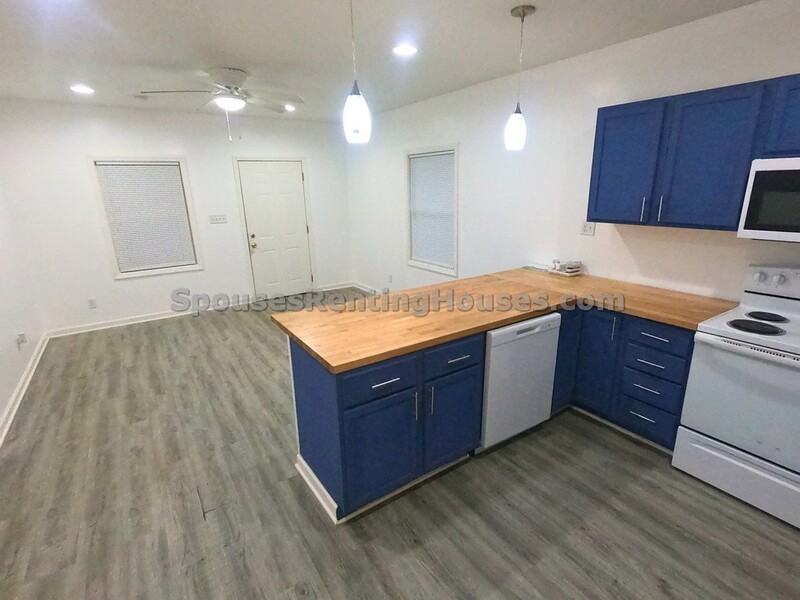 3706 N Kenwood Ave - Photo 4 of 9