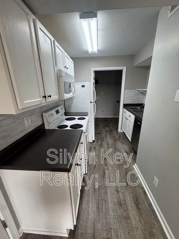 236 Willow Creek Dr #6 - Photo 4 of 14