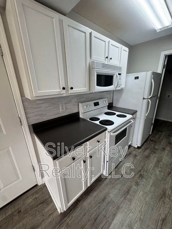 236 Willow Creek Dr #6 - Photo 5 of 14