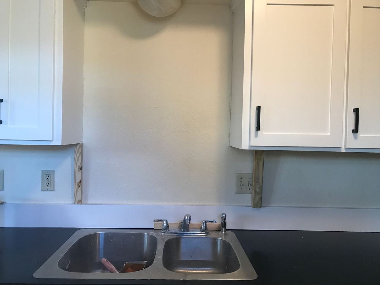 3010 Bainbridge Cir - Photo 4 of 12