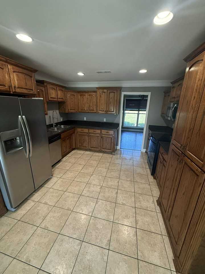 708 Sandstone Dr #1 - Photo 3 of 10