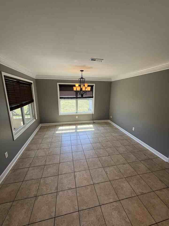 708 Sandstone Dr #1 - Photo 4 of 10