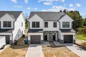 featured image of 808 Crown Point Dr #1