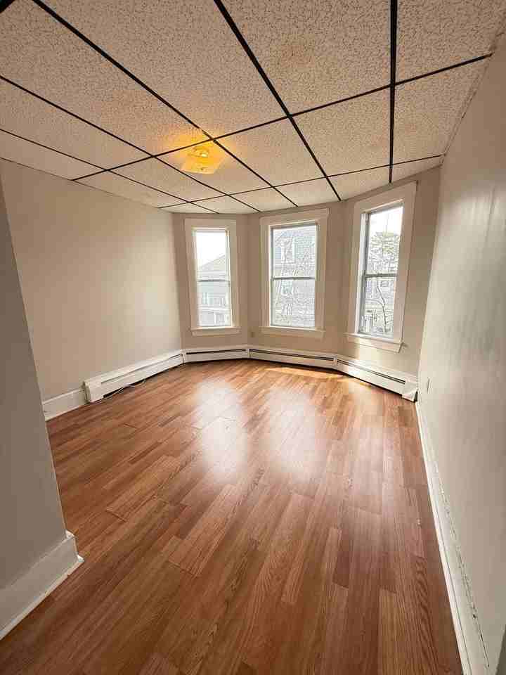 70-72 Broadway - Photo 4 of 31