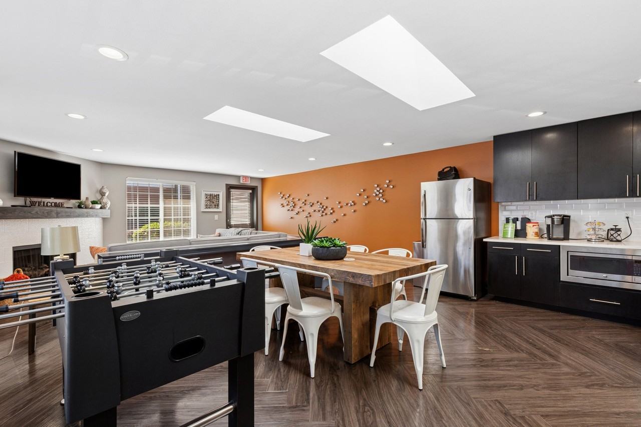 Cascadia Pointe - Photo 5 of 19