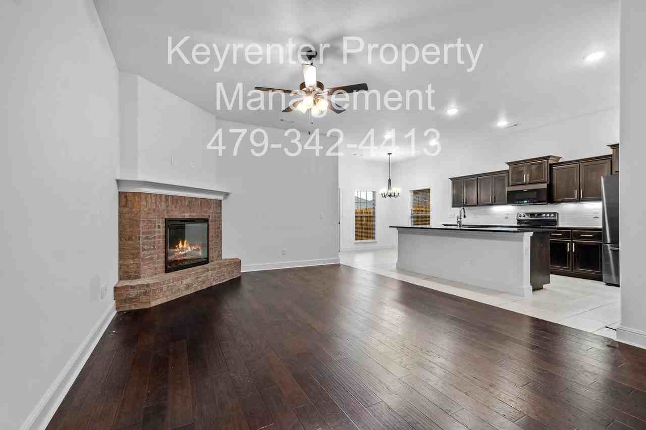 5907 Nw Hancock St - Photo 6 of 28