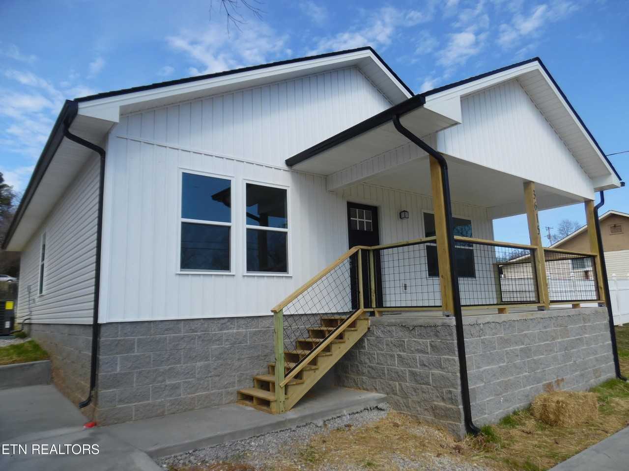 3615 Lyle Ave #1 - Photo 2 of 20