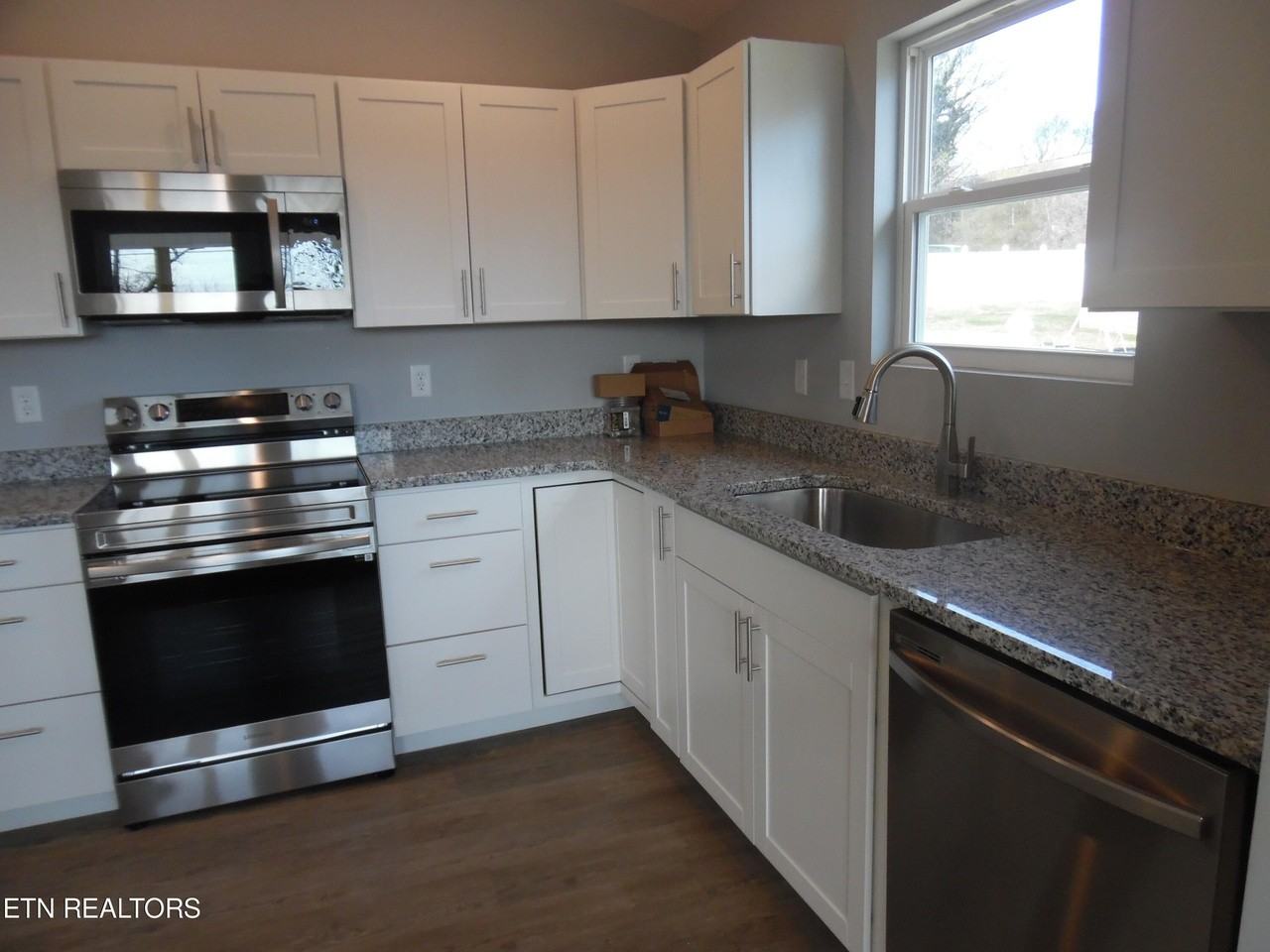 3615 Lyle Ave #1 - Photo 4 of 20