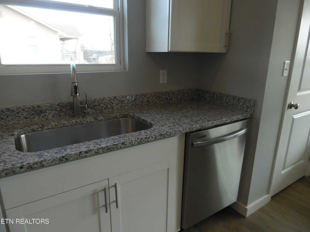 3615 Lyle Ave #1 - Photo 5 of 20