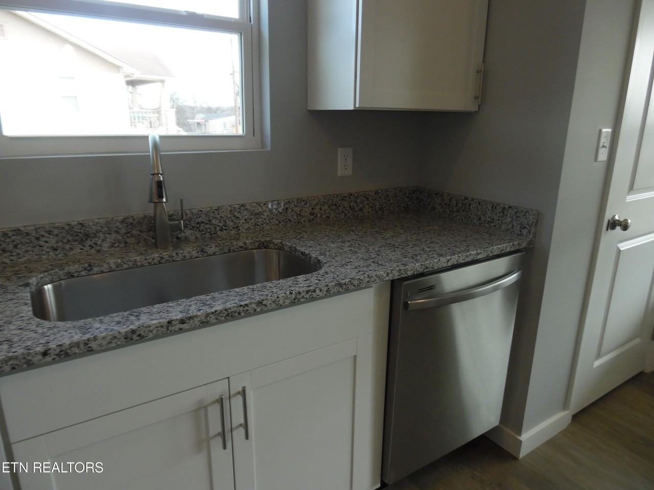 3615 Lyle Ave #1 - Photo 6 of 20