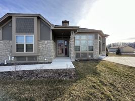 featured image of 13745 Creekside Pass #1