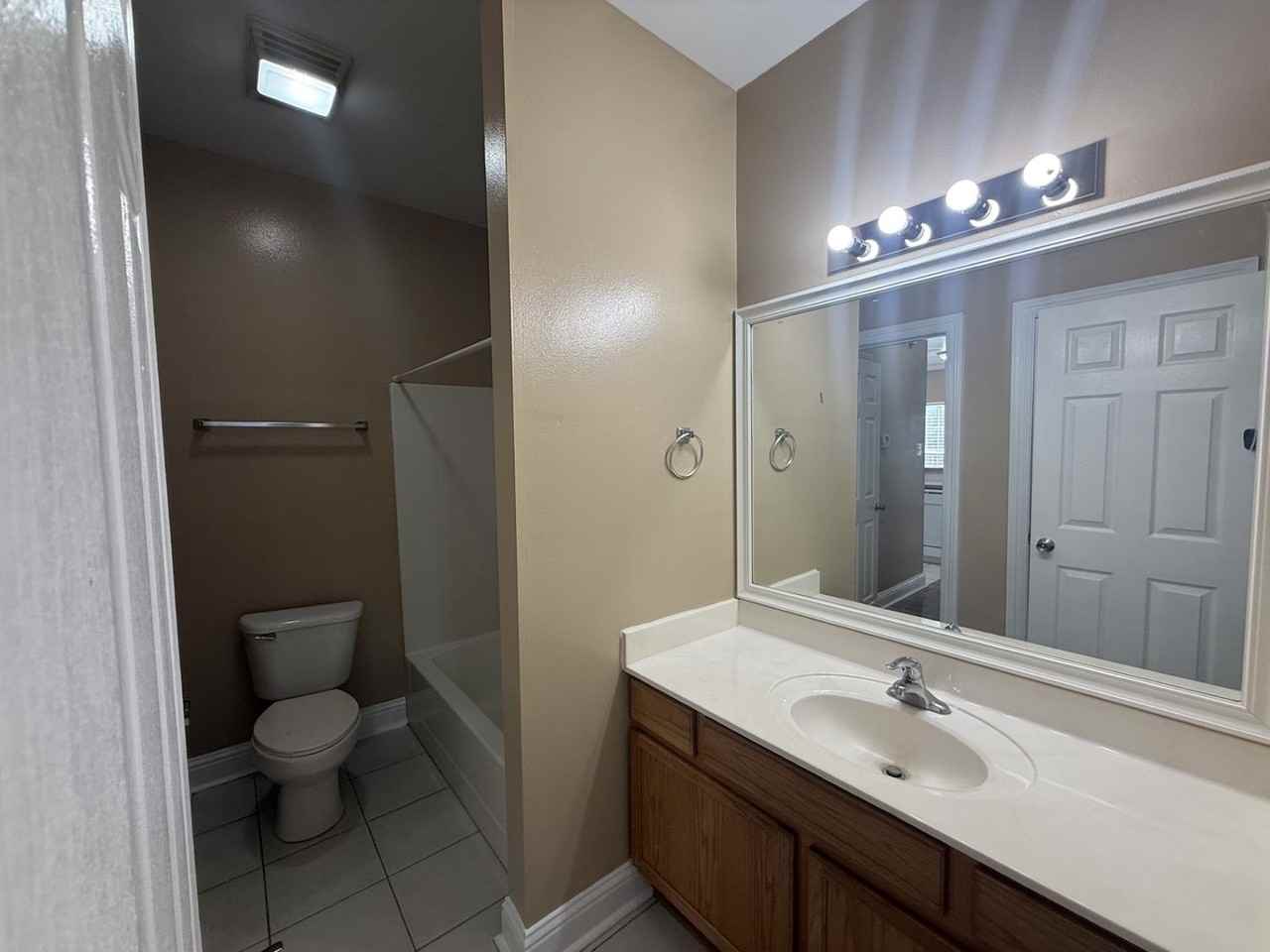 301 Penny Ln - Photo 6 of 10