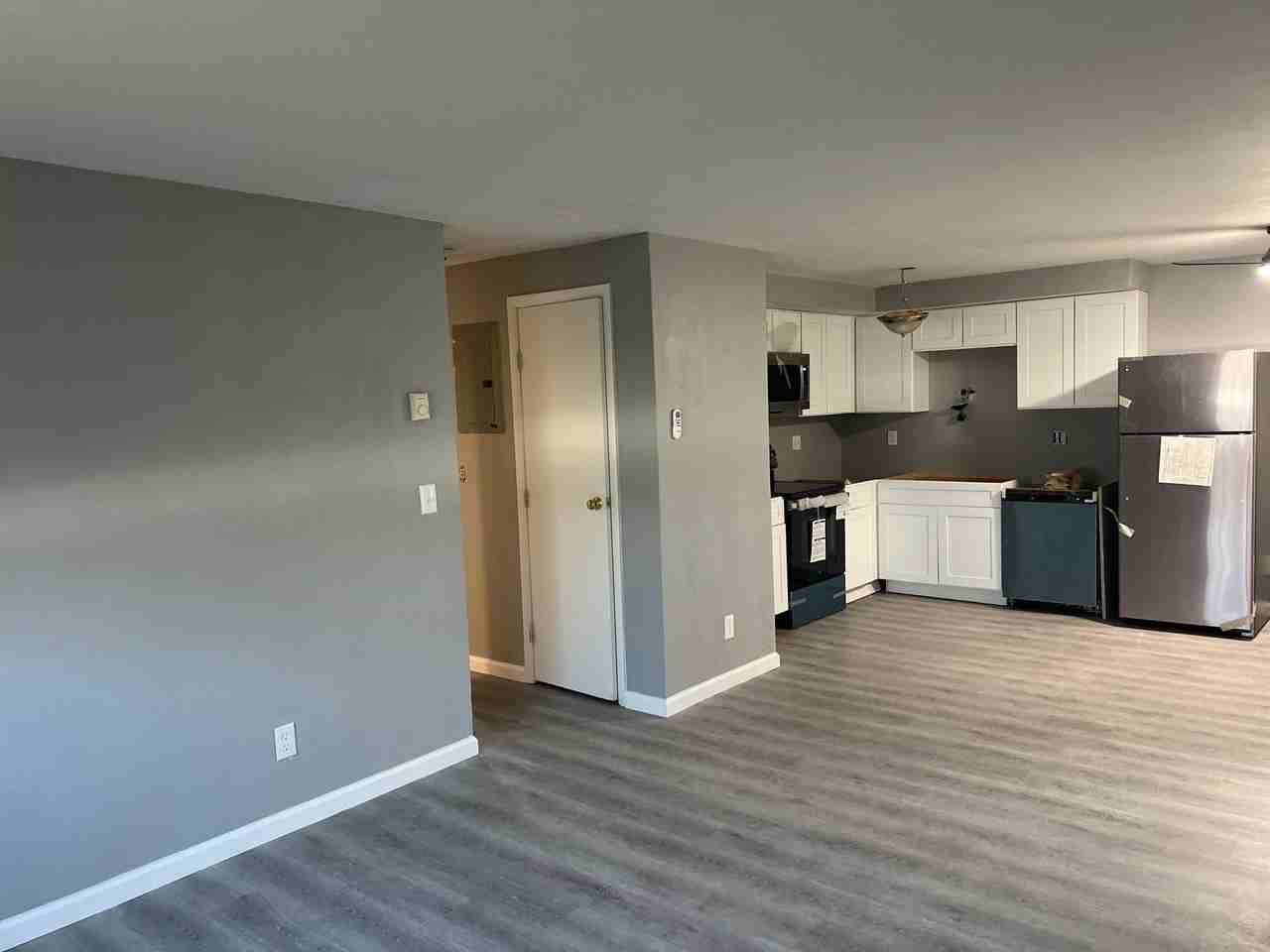 4644 Burkhardt Ave - Photo 3 of 11