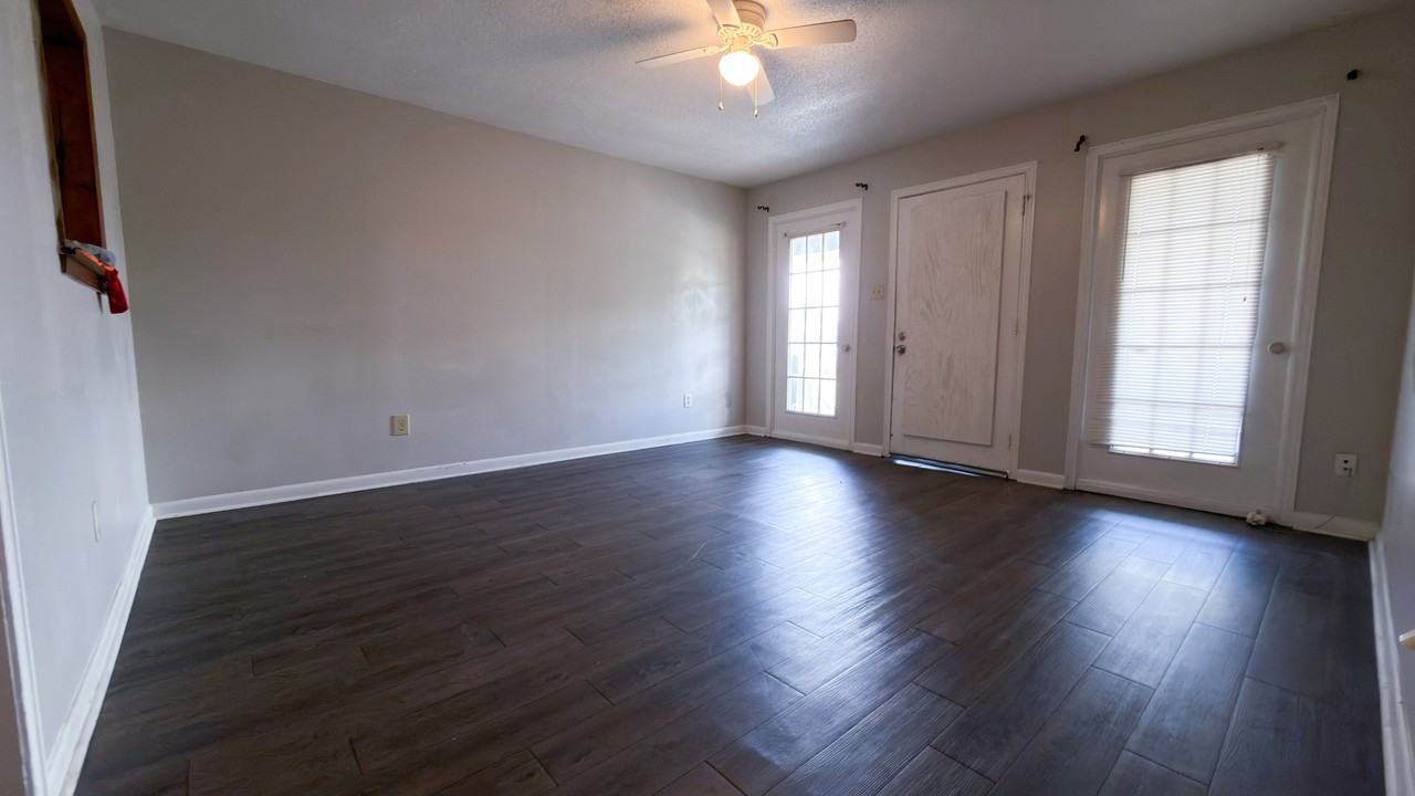 204 Cantal Dr #C - Photo 5 of 11