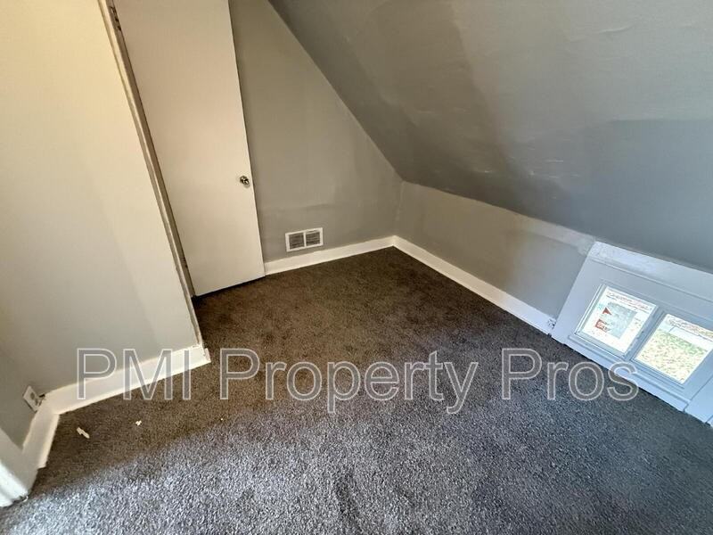 3806 W Rohr Ave - Photo 3 of 25