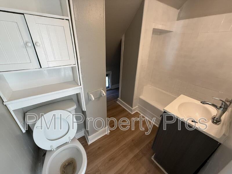 3806 W Rohr Ave - Photo 5 of 25