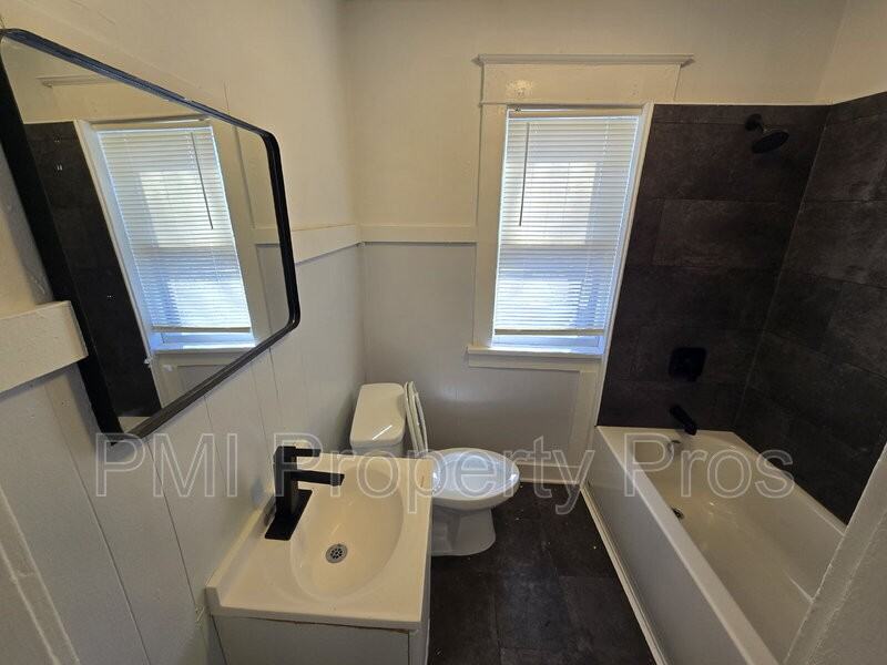 2509A N Buffum St - Photo 6 of 15