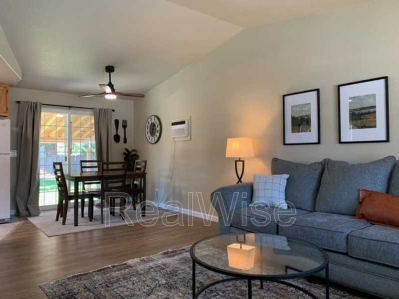 926 1/2 Sw Greenwood Ave - Photo 6 of 34