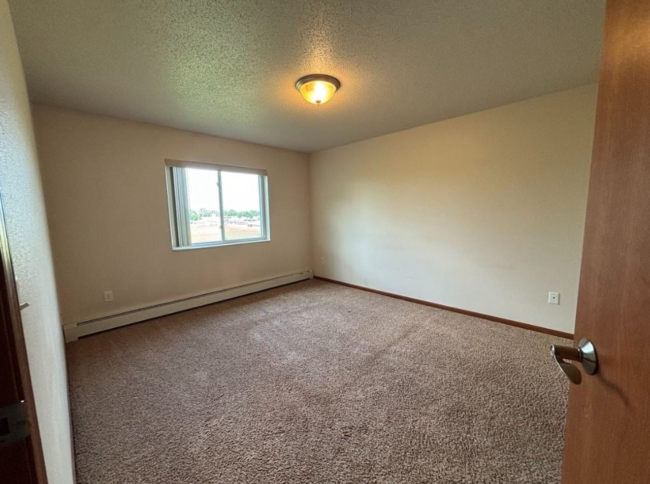 3202 - Photo 7 of 24
