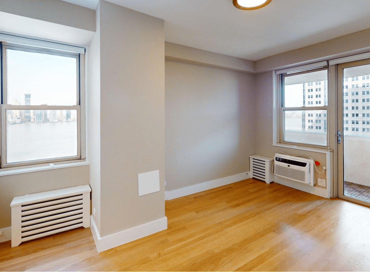 40 Harrison St #40-19B - Photo 2 of 5