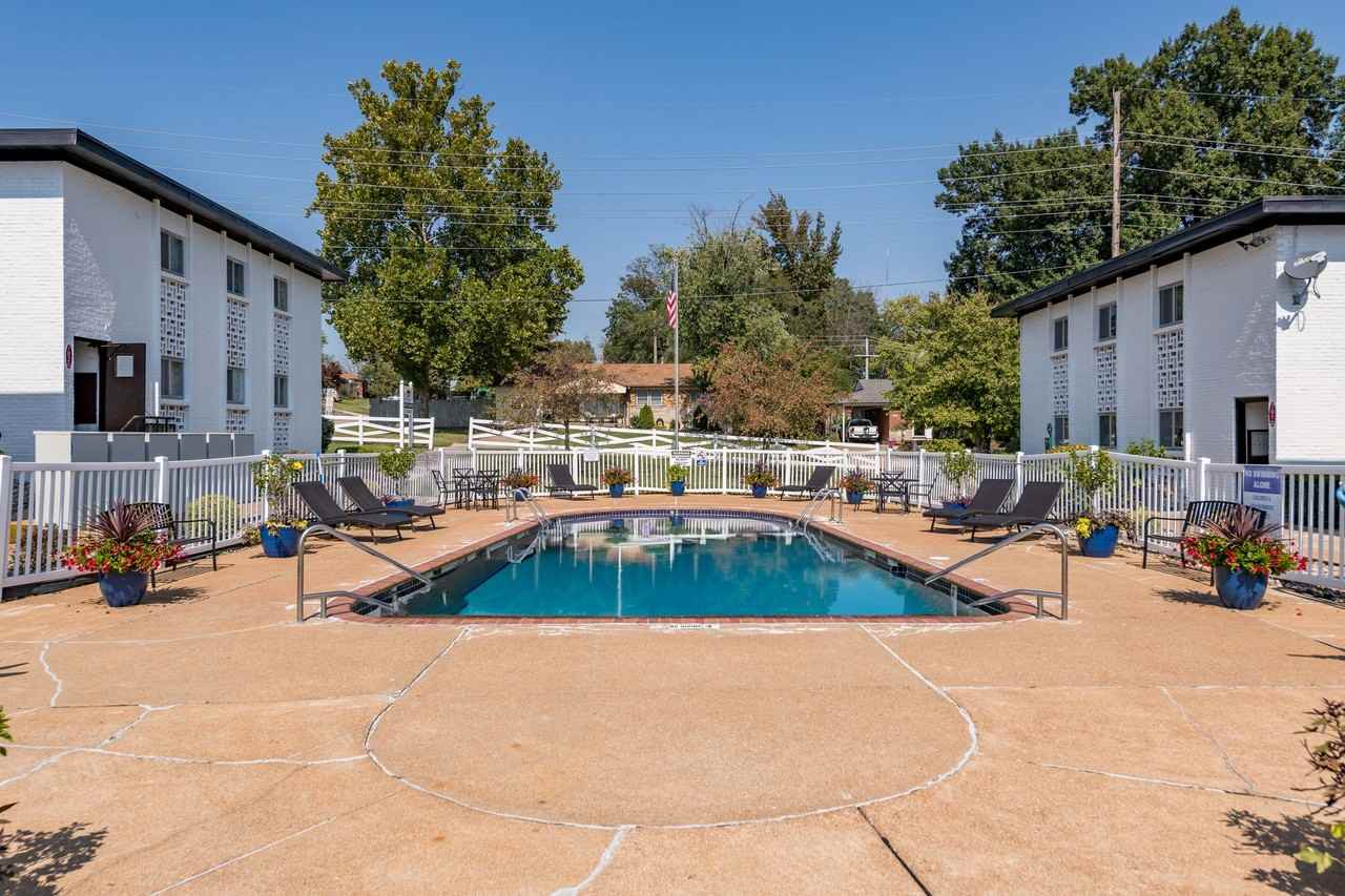 Forest Creek Apartments - Photo 3 of 17