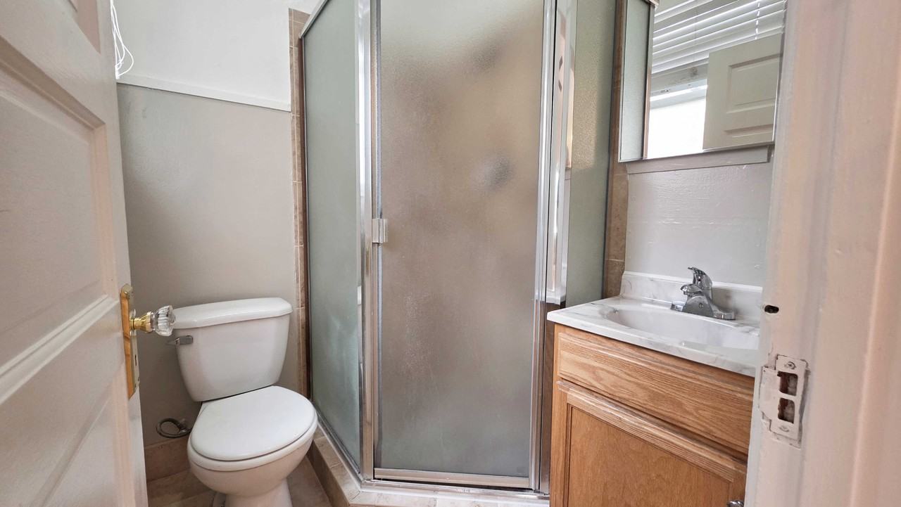 377A Union St - Photo 6 of 6