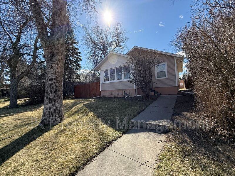 2716 Central Ave - Photo 2 of 50