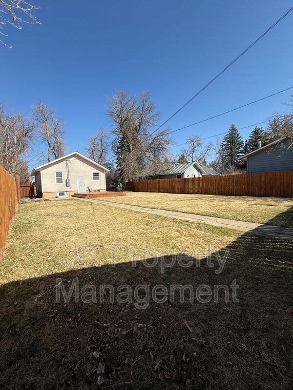 2716 Central Ave - Photo 5 of 50