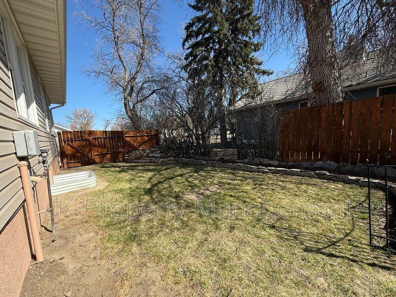 2716 Central Ave - Photo 6 of 50