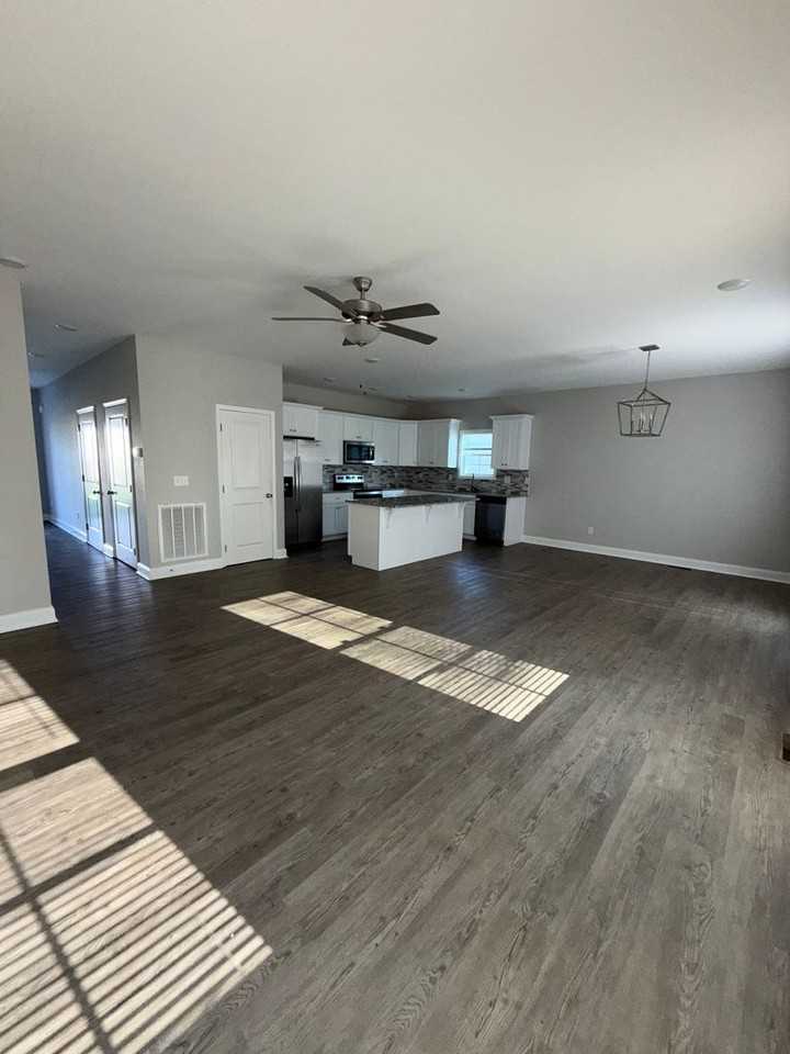 851 Sagittarius Ave - Photo 2 of 5