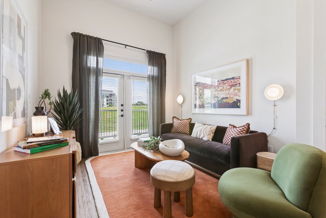 Lirica - Photo 4 of 24