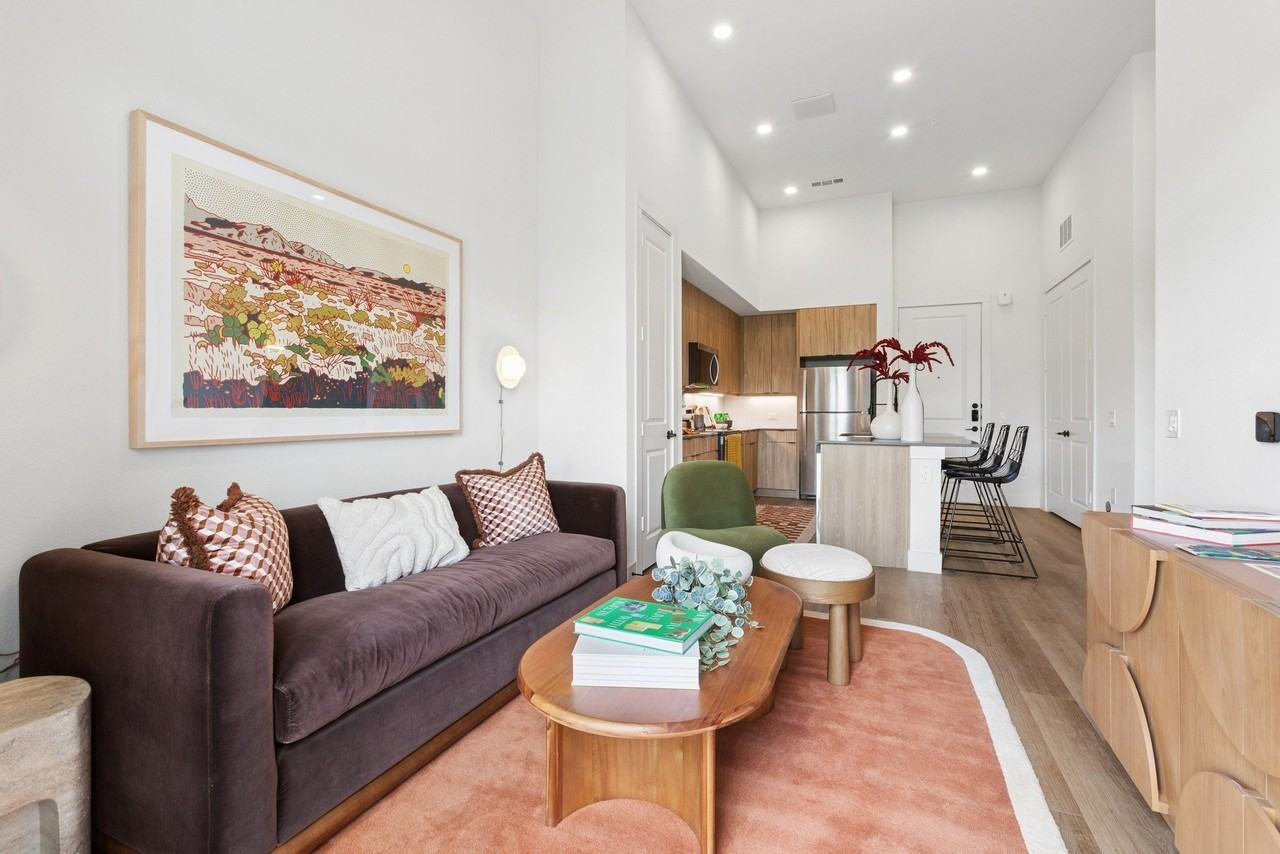 Lirica - Photo 5 of 24