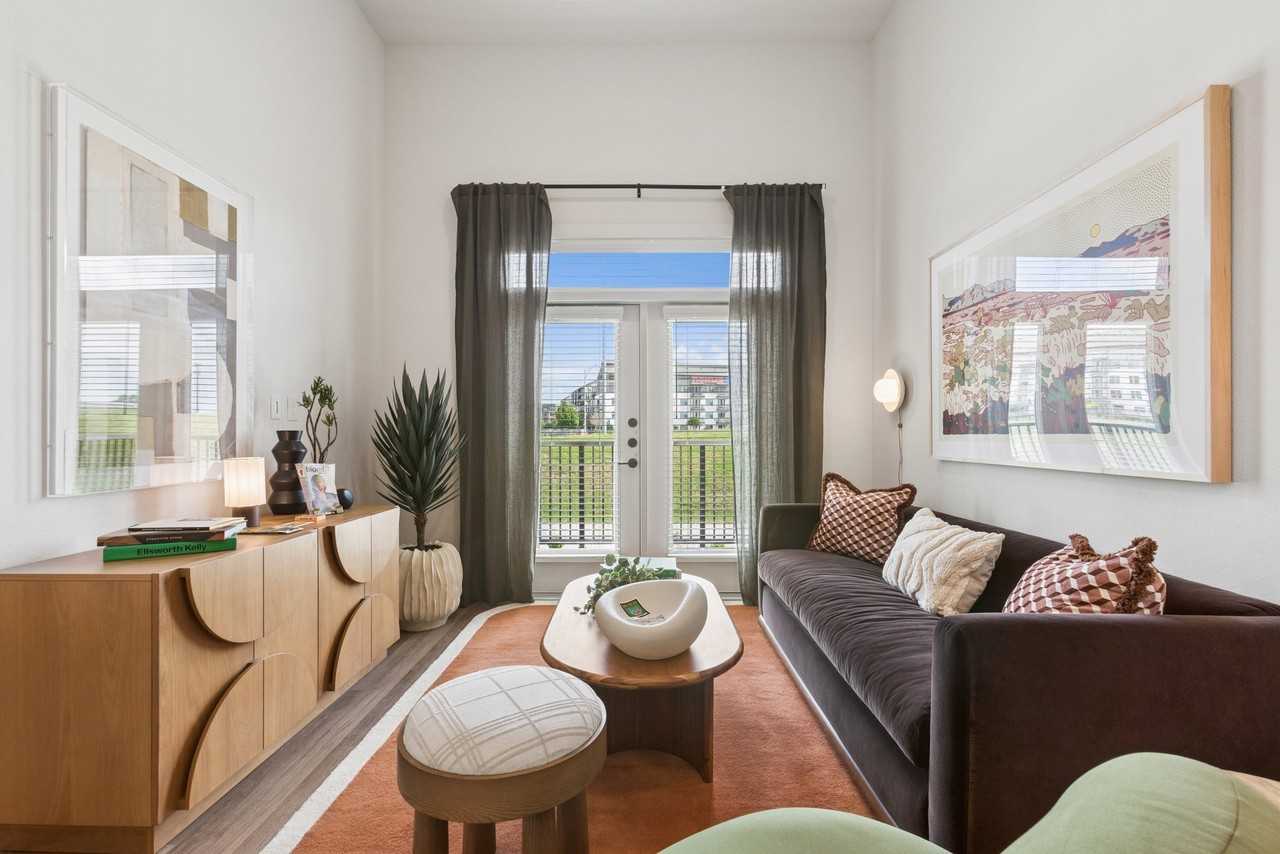 Lirica - Photo 6 of 24