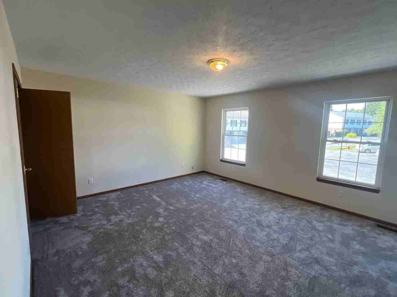 281 East Main Street - Photo 5 of 17