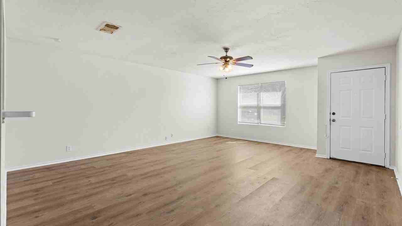 9575 Celine Dr - Photo 2 of 17