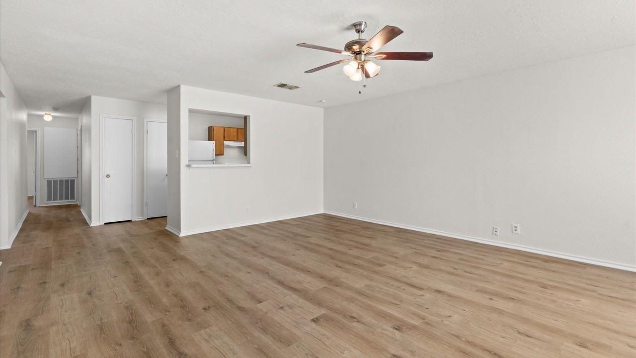 9575 Celine Dr - Photo 4 of 17