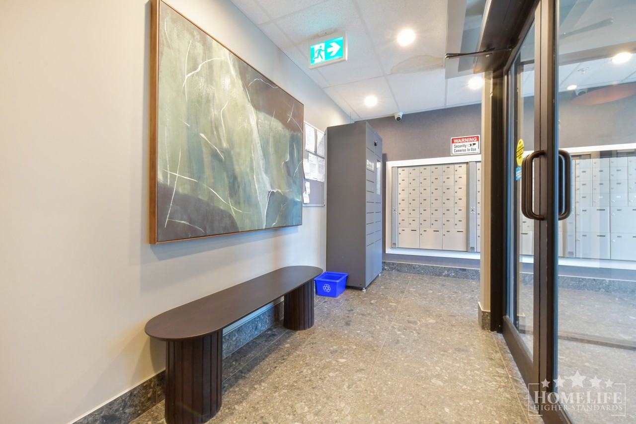 20695 Eastleigh Cres - Photo 2 of 21