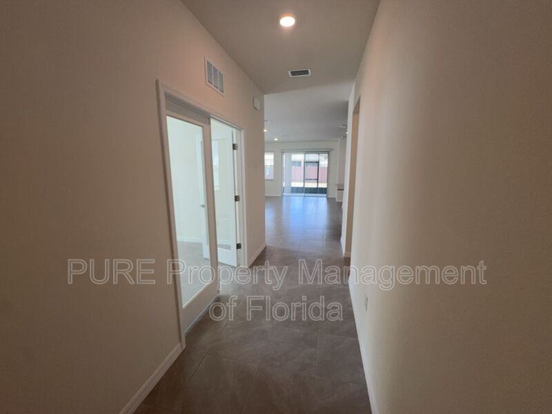 4122 Nw 48th Terrace Rd - Photo 3 of 50