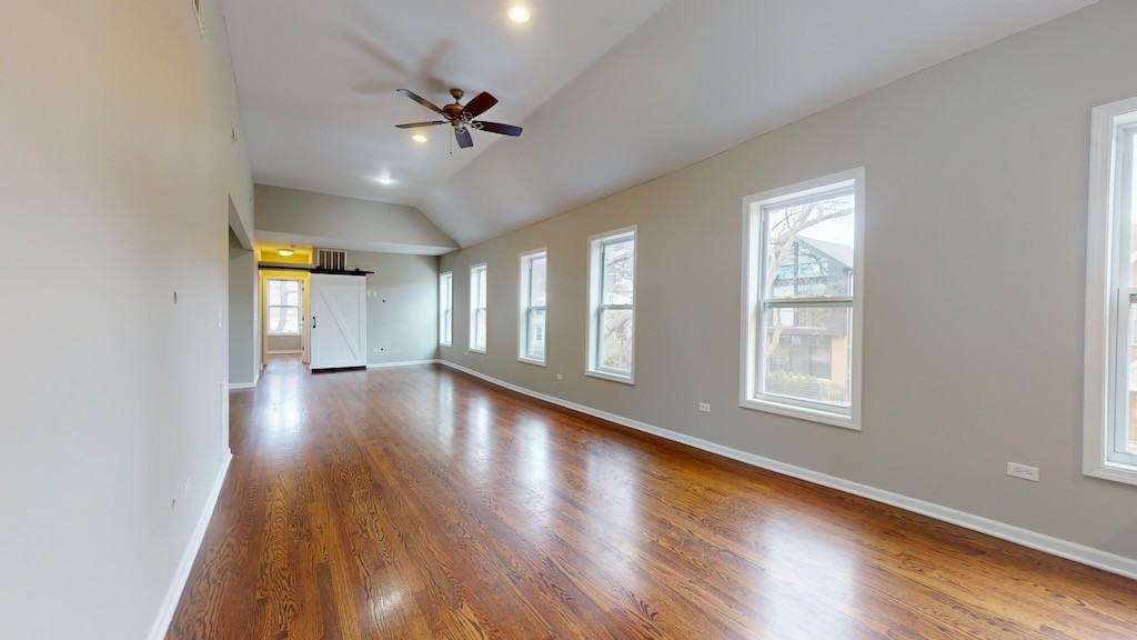 2101 W Fletcher St #2 - Photo 4 of 20