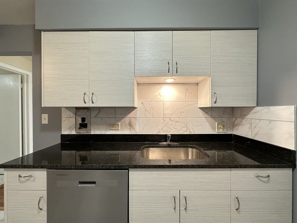 620 N Lincoln Ave #G08 - Photo 5 of 21